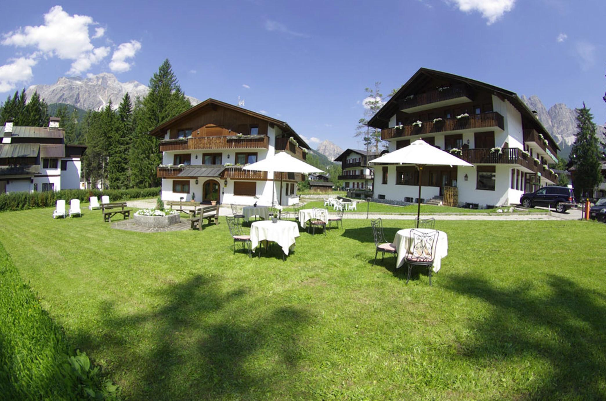 Hotel Capannina Cortina dʼAmpezzo Eksteriør billede