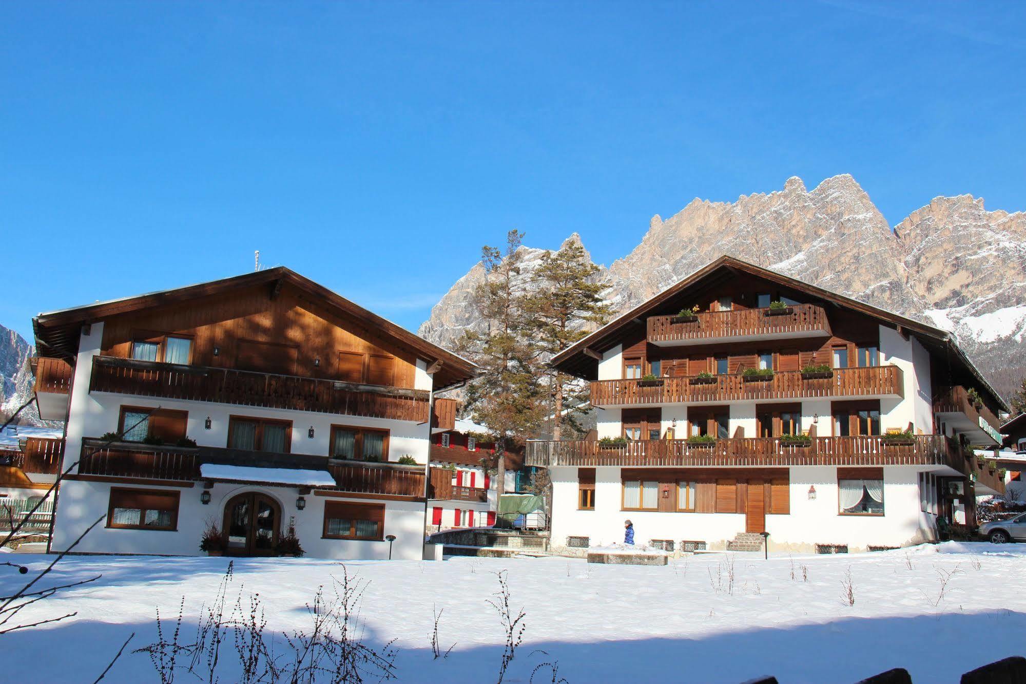 Hotel Capannina Cortina dʼAmpezzo Eksteriør billede
